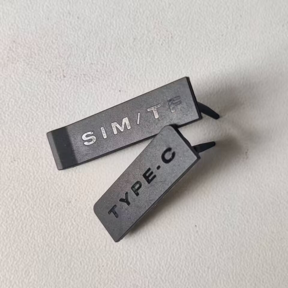 Phone Accessories Shop - ปลั๊กกันฝุ่นแบบ Type-C สำหรับซิมการ์ด/การ์ด TF ของแท้ใหม่ สำหรับโทรศัพท์มือถือ